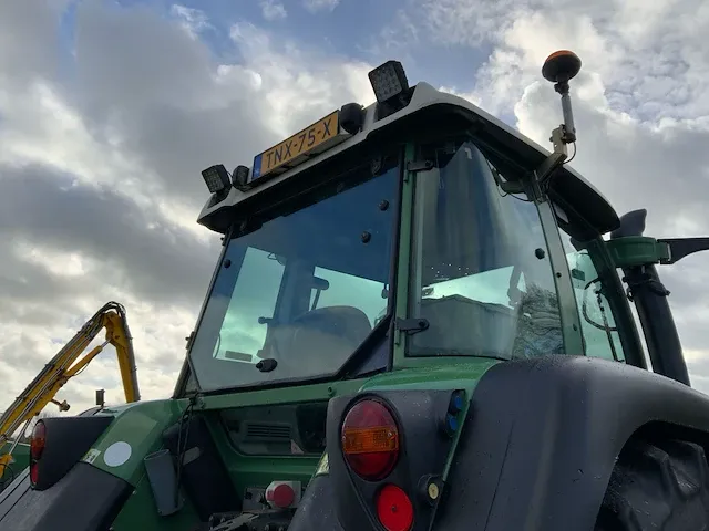 2005 fendt 409 vario vierwielaangedreven landbouwtractor - afbeelding 14 van  30