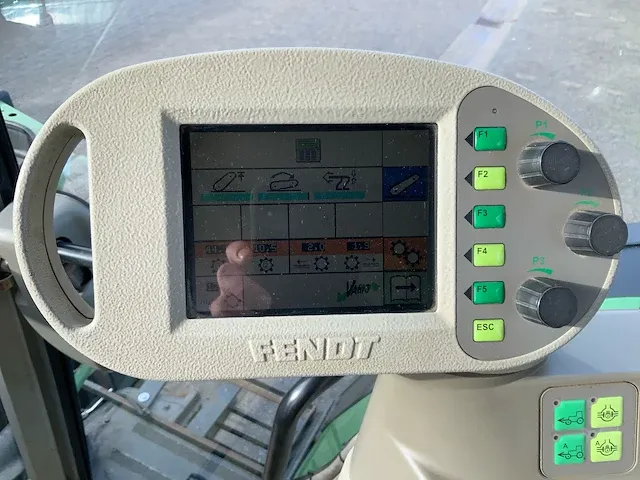 2005 fendt 409 vario vierwielaangedreven landbouwtractor - afbeelding 22 van  30