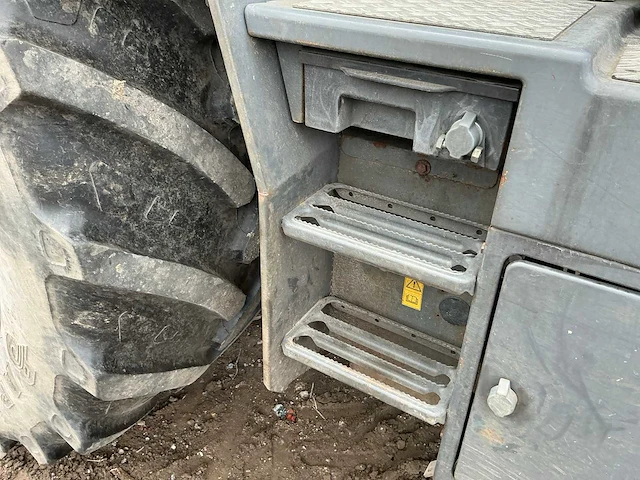 2005 fendt 716 vario vierwielaangedreven landbouwtractor - afbeelding 13 van  47