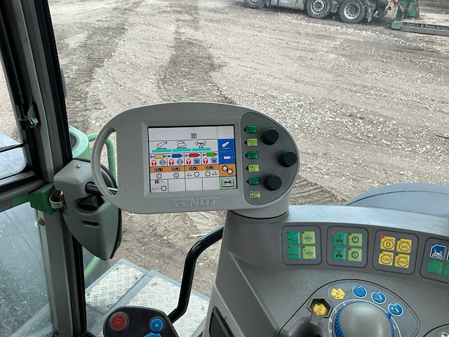 2005 fendt 716 vario vierwielaangedreven landbouwtractor - afbeelding 26 van  47