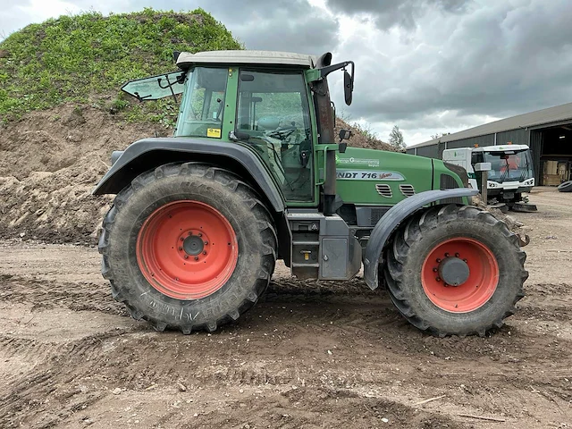 2005 fendt 716 vario vierwielaangedreven landbouwtractor - afbeelding 34 van  47