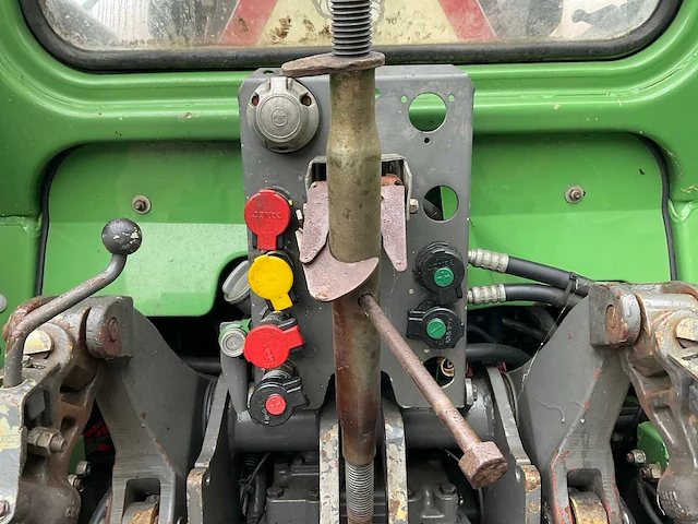 2005 fendt farmer 306ls turbomatik tweewielaangedreven landbouwtractor - afbeelding 19 van  43