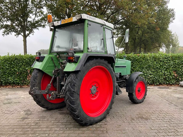 2005 fendt farmer 306ls turbomatik tweewielaangedreven landbouwtractor - afbeelding 39 van  43