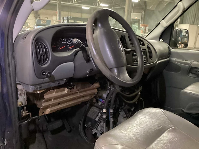 2005 ford e150 xl van personenauto - afbeelding 7 van  18