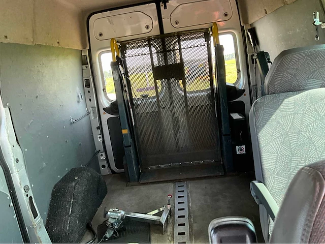 2005 ford transit 2.0tdi invalide bedrijfswagen met roelstoellift - afbeelding 16 van  28