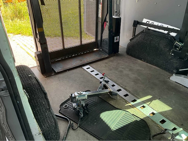 2005 ford transit 2.0tdi invalide bedrijfswagen met roelstoellift - afbeelding 20 van  28