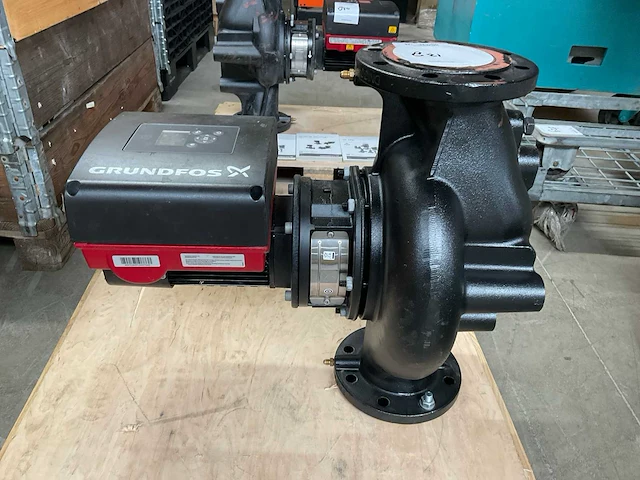 2005 grundfos mge90le 4-ff165-ia circulatiepomp - afbeelding 1 van  3