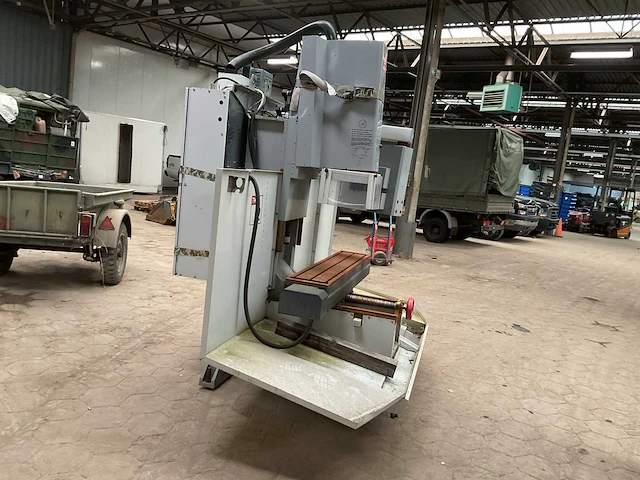 2005 haas tm-2he cnc freesmachine - afbeelding 2 van  9