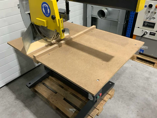 2005 harwi 625-h radiaal afkortcirkelzaagmachine - afbeelding 10 van  12