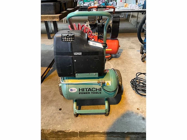 2005 hitachi luchtcompressor - afbeelding 2 van  4