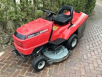2005 honda 2220 zitmaaier