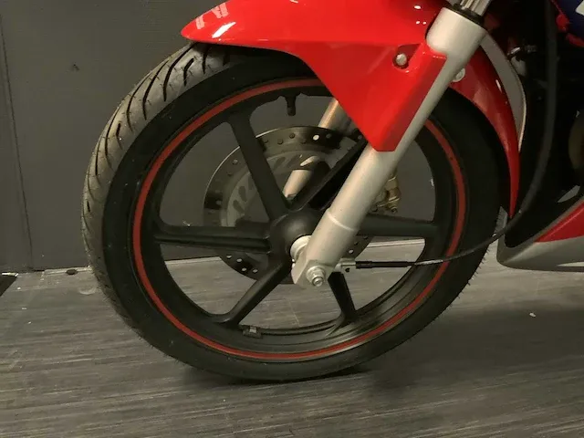 2005 honda cbr125r sport motorfiets - afbeelding 13 van  24