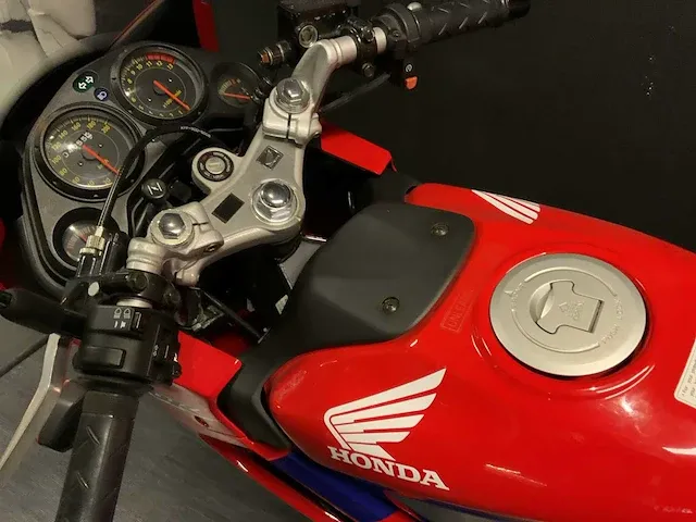 2005 honda cbr125r sport motorfiets - afbeelding 22 van  24