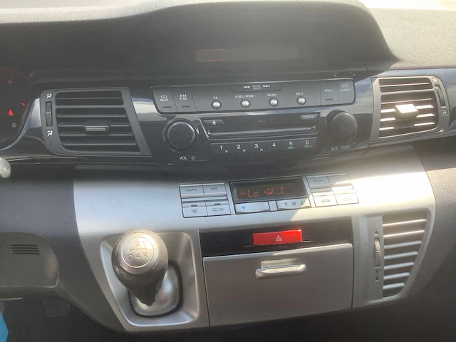 2005 honda fr-v 1.7i comfort personenauto - afbeelding 2 van  11