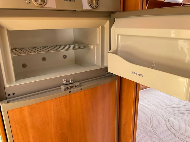 2005 hymer eriba nova caravan - afbeelding 17 van  38