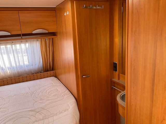 2005 hymer eriba nova caravan - afbeelding 18 van  38