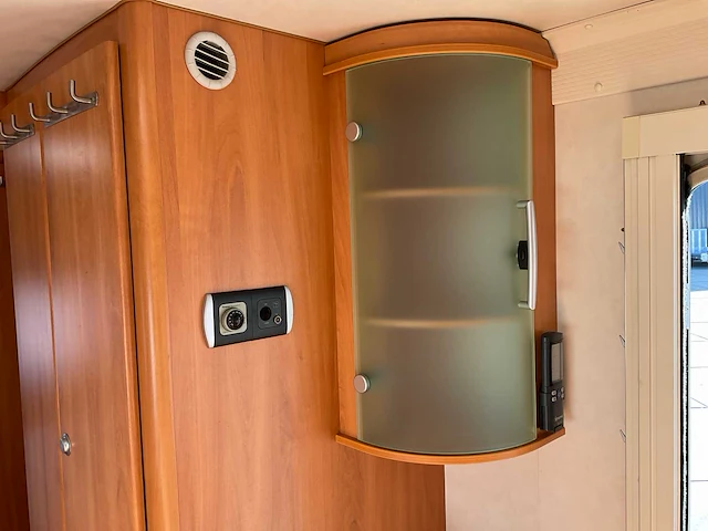 2005 hymer eriba nova caravan - afbeelding 29 van  38