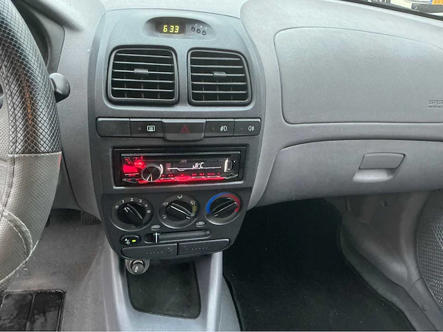 2005 hyundai coupé personenauto - afbeelding 2 van  23
