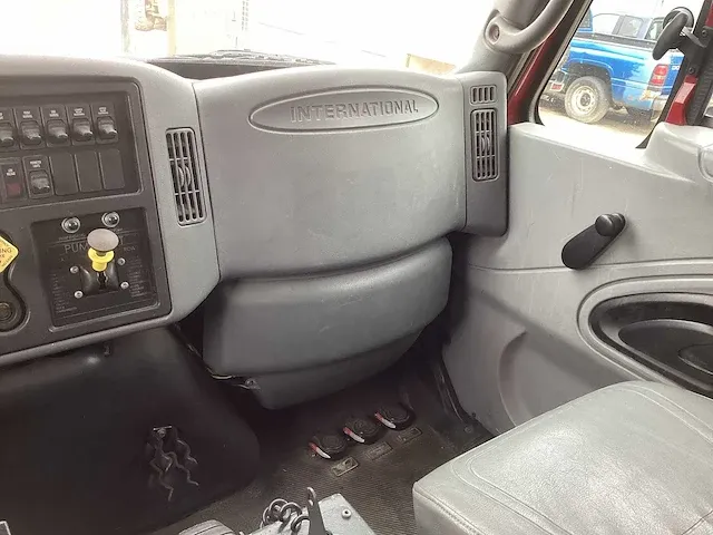 2005 international 4400sb brandweerwagen - afbeelding 10 van  26