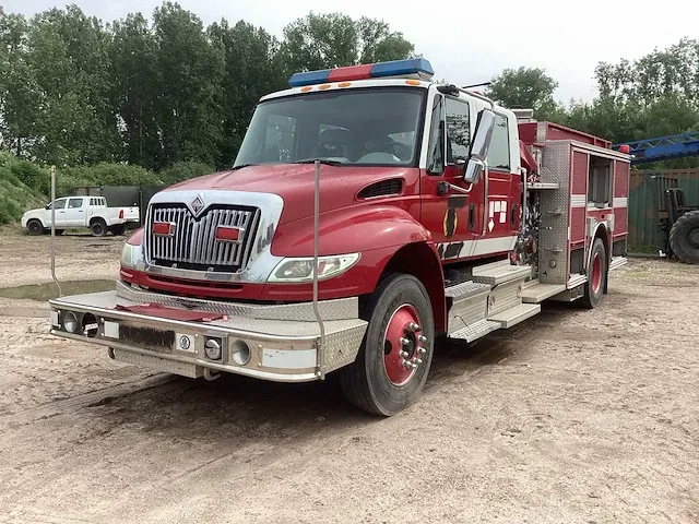 2005 international 4400sb brandweerwagen - afbeelding 1 van  26