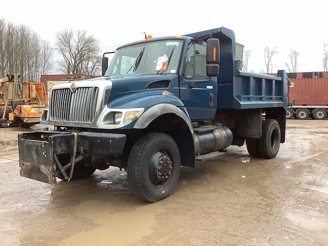 2005 international 7400 vrachtwagen - afbeelding 1 van  18