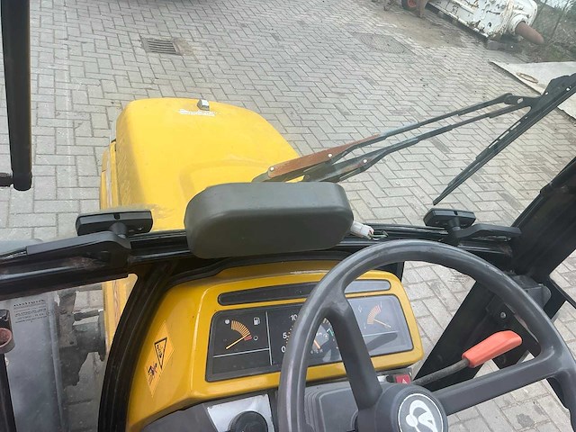 2005 iseki 4260 th4 minitractor - afbeelding 15 van  27