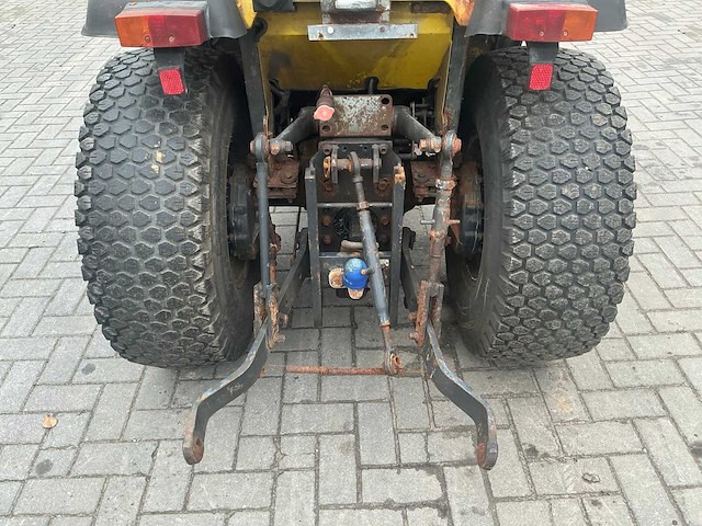 2005 iseki 4260 th4 minitractor - afbeelding 26 van  27