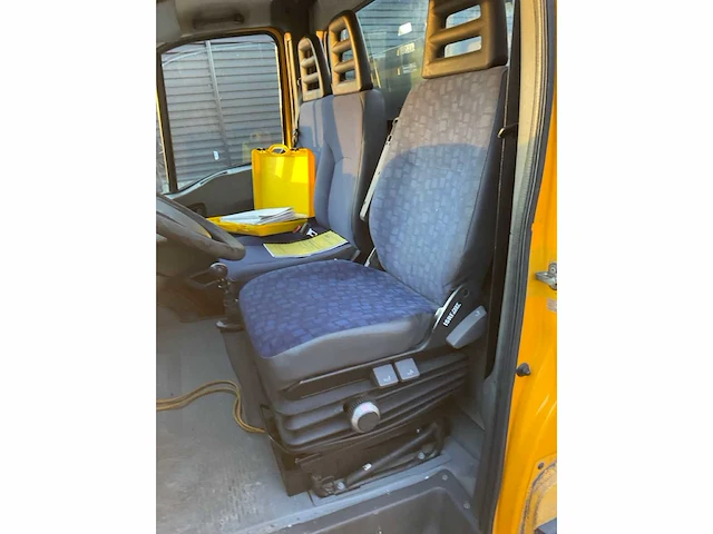 2005 iveco daily 3.0-16v bedrijfswagen - afbeelding 2 van  23