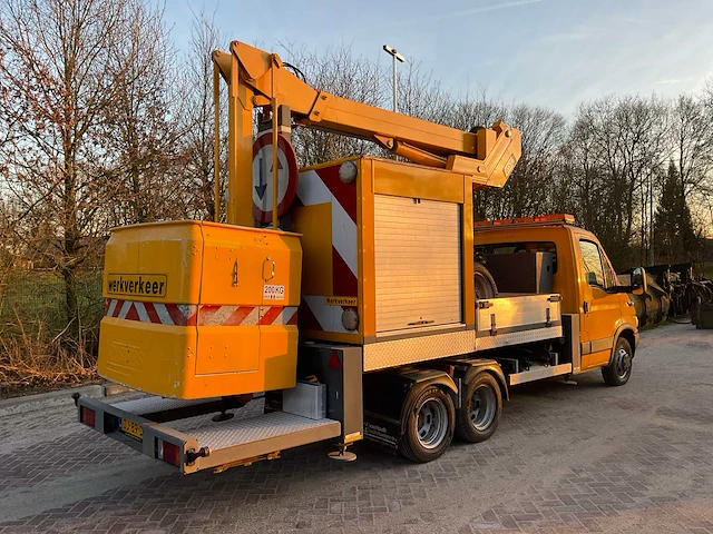 2005 iveco daily 3.0-16v bedrijfswagen - afbeelding 18 van  23