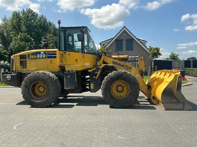 2005 komatsu wa320-5h shovel - afbeelding 11 van  16