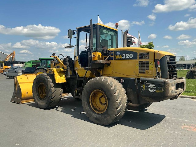 2005 komatsu wa320-5h shovel - afbeelding 14 van  16