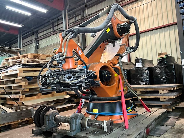 2005 kuka kr 180-2 pa 4-assige robotarm - afbeelding 1 van  11
