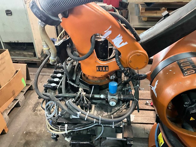 2005 kuka kr 180-2 pa 4-assige robotarm - afbeelding 8 van  11