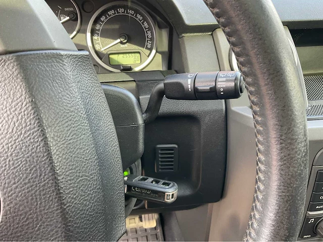 2005 land rover discovery 3 tdv6 bedrijfswagen - afbeelding 30 van  48