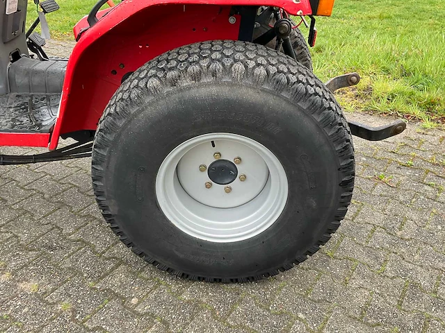 2005 massey ferguson 1528 smalspoor- en compacttractor - afbeelding 4 van  21