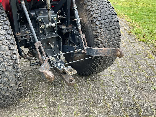 2005 massey ferguson 1528 smalspoor- en compacttractor - afbeelding 6 van  21