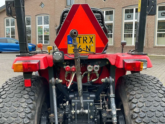 2005 massey ferguson 1528 smalspoor- en compacttractor - afbeelding 8 van  21