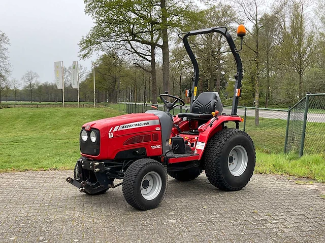 2005 massey ferguson 1528 smalspoor- en compacttractor - afbeelding 1 van  21