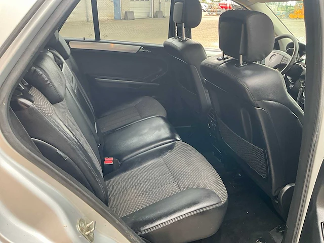 2005 mercedes-benz ml 280 cdi personenauto - afbeelding 17 van  28