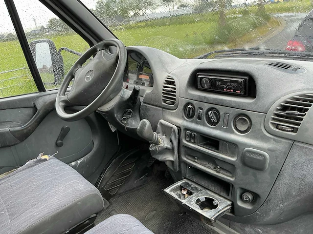 2005 mercedes-benz sprinter 413 cdi 2.2 bedrijfswagen - afbeelding 32 van  47