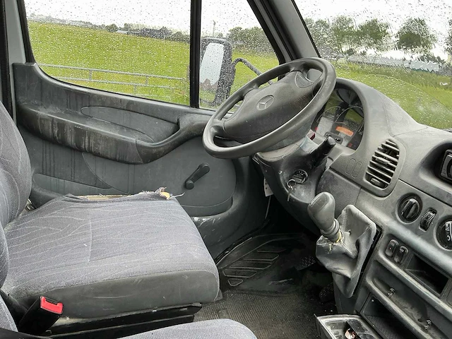 2005 mercedes-benz sprinter 413 cdi 2.2 bedrijfswagen - afbeelding 35 van  47