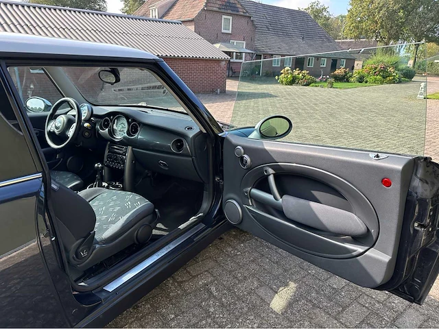 2005 mini cooper one personenauto - afbeelding 10 van  35