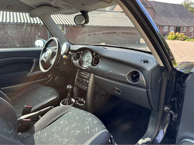 2005 mini cooper one personenauto - afbeelding 12 van  35