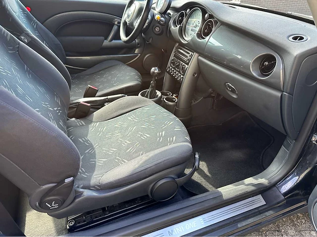2005 mini cooper one personenauto - afbeelding 14 van  35