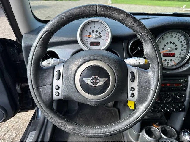 2005 mini cooper personenauto - afbeelding 17 van  35