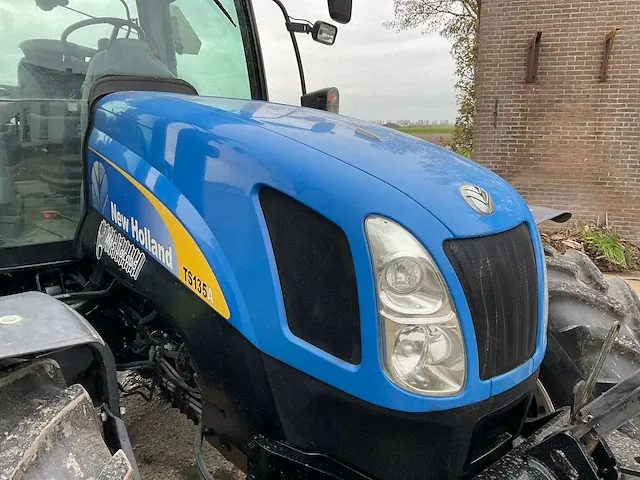 2005 new holland ts125a vierwielaangedreven landbouwtractor - afbeelding 3 van  31
