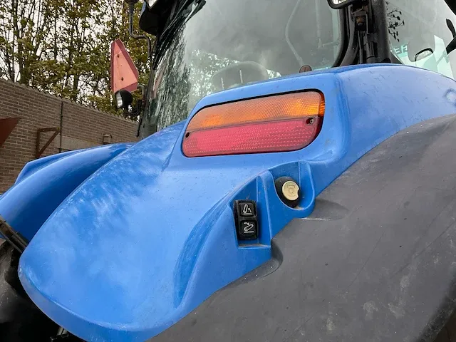 2005 new holland ts125a vierwielaangedreven landbouwtractor - afbeelding 8 van  31