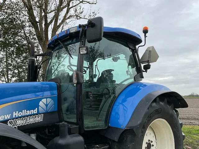2005 new holland ts125a vierwielaangedreven landbouwtractor - afbeelding 27 van  31