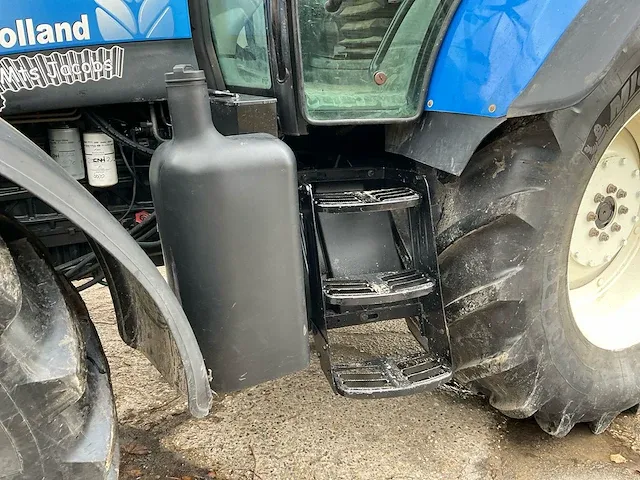 2005 new holland ts125a vierwielaangedreven landbouwtractor - afbeelding 28 van  31
