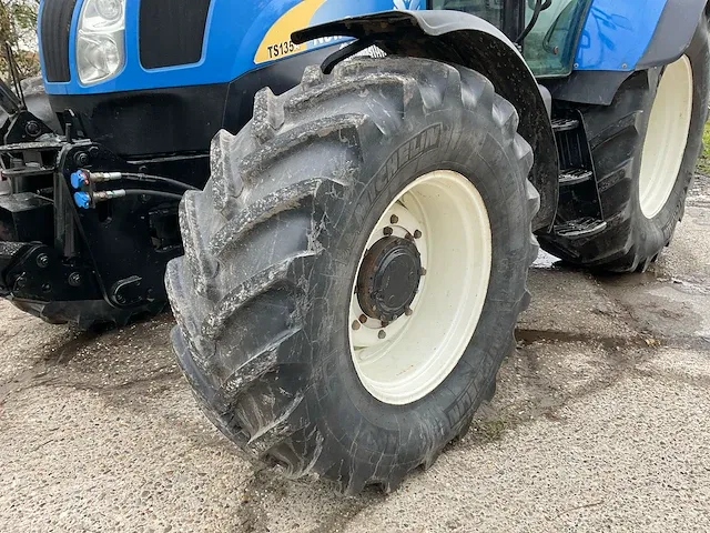 2005 new holland ts125a vierwielaangedreven landbouwtractor - afbeelding 29 van  31